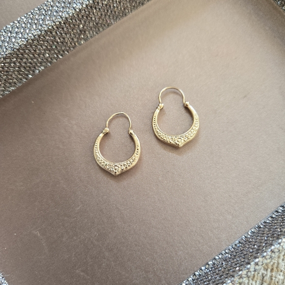 Vintage 14k Gold Earrings - Picture 3 of 8